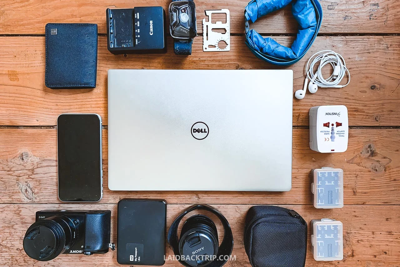 best-travel-accessories-1